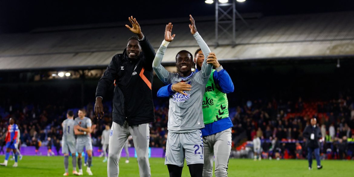 Club preparing to submit "lucrative offer" for £80k-a-week Everton ace